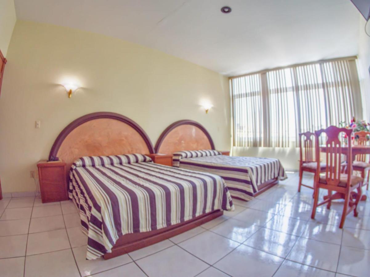 Hotel Plaza Sahuayo Bagian luar foto
