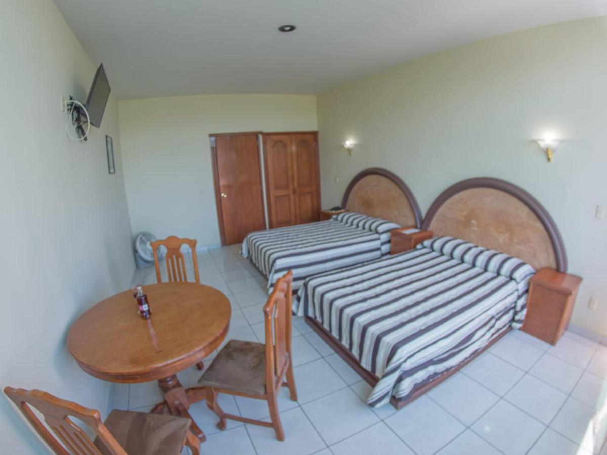 Hotel Plaza Sahuayo Bagian luar foto