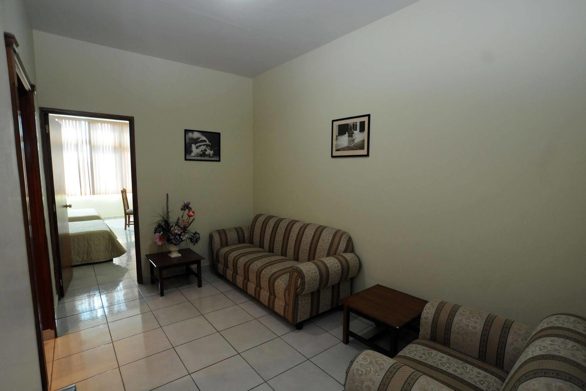 Hotel Plaza Sahuayo Bagian luar foto